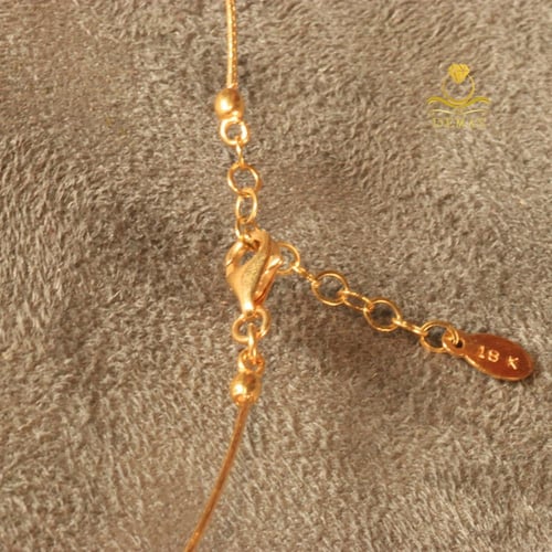 عقد اوميغا ذهب عيار 18