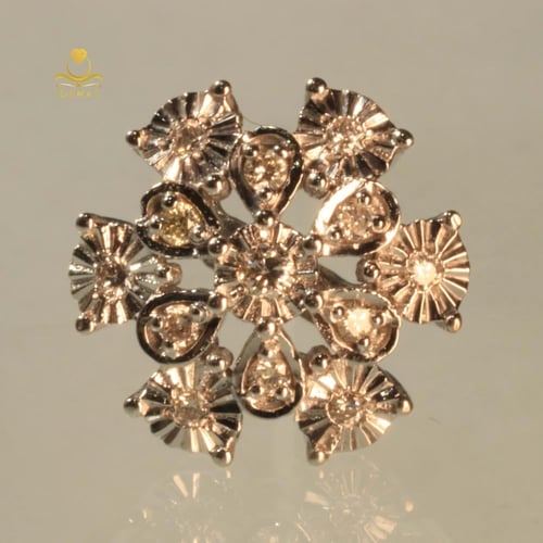 حلق ألماس أصلي ذهب ابيض عيار 18