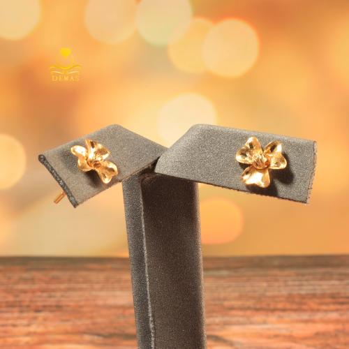 حلق ذهب تصميم وردة عيار 18