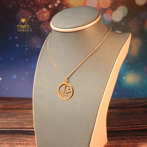 قلادة ناعمة بتصميم سماعة طبية ذهب صافي عيار 18