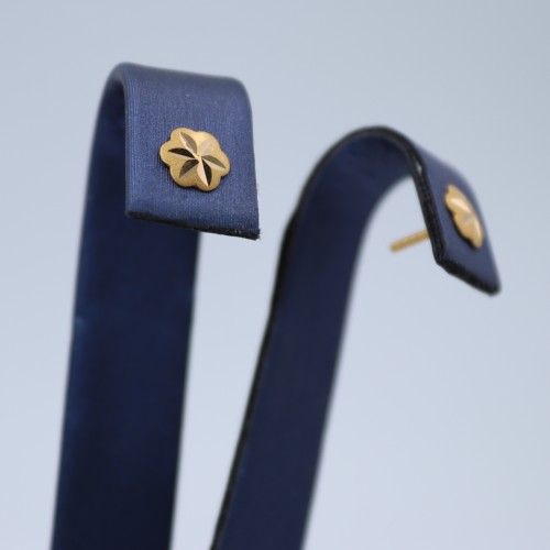 حلق وردة النجوم عيار 21