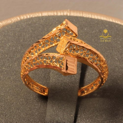 خاتم ذهب صافي تصميم مميز عيار 21