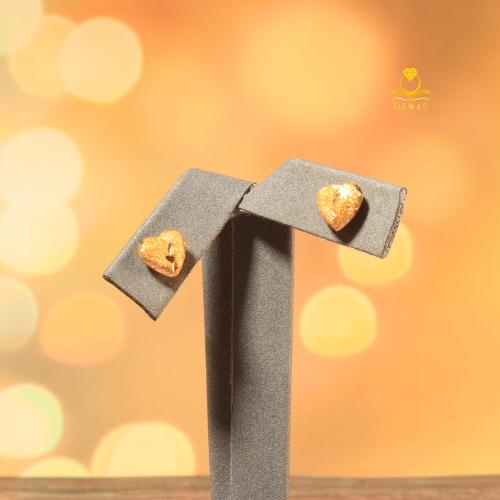 حلق ذهب تصميم قلب عيار 18
