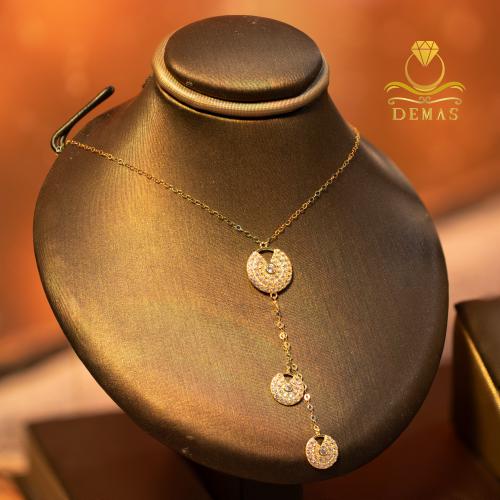 قلادات ذهب ناعمة عيار 18