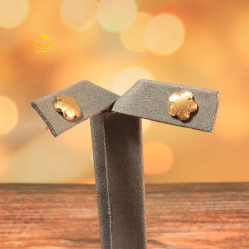 حلق ذهب تصميم وردة عيار 18