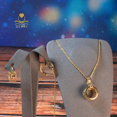 نصف طقم فرزاتشي حلقات ذهب عيار 18