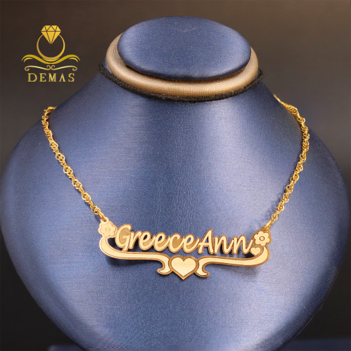 اسمك بالذهب عيار 18