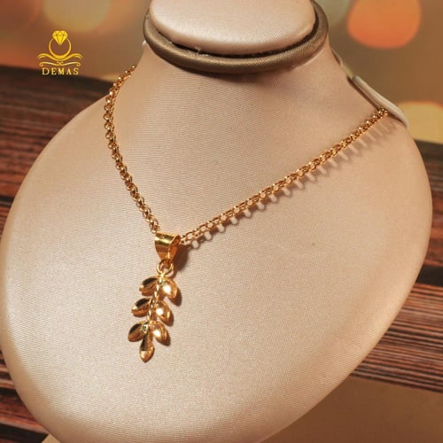 طقم ذهب ليف غريس عيار 18