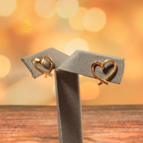 حلق ذهب تصميم قلب عيار 18