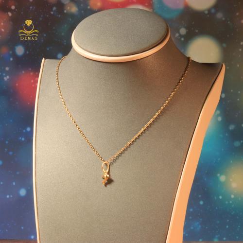 قلادة ناعمة تصميم دولفين ذهب صافي عيار 18