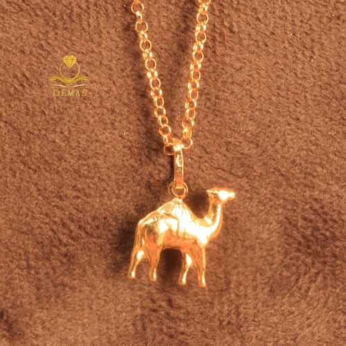 قلادة ذهب تصميم جمل عيار 18