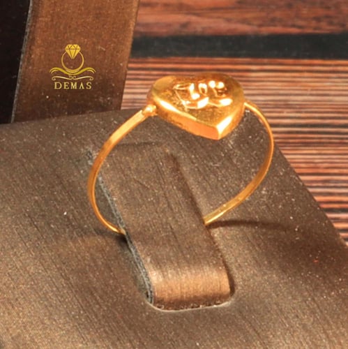 طقم ناعم بتصميم قلب ذهب صافي عيار 18