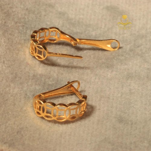 حلق كليب موني كاتشر ذهب صافي عيار 18