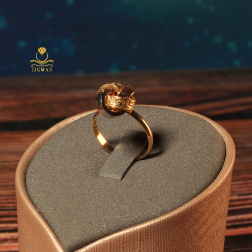 خاتم ذهب تصميم مميز 3 ألوان عيار 18