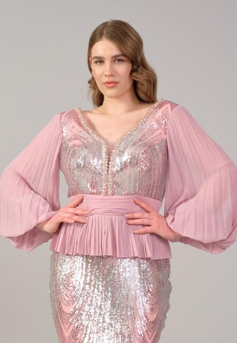 فستان سهرة طويل بالترتر