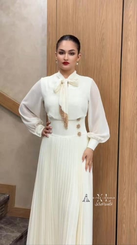 فستان ميدي ناعم بربطة عنق أنيقة