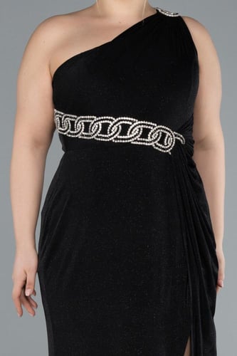 فستان سهرة طويل بكتف واحد