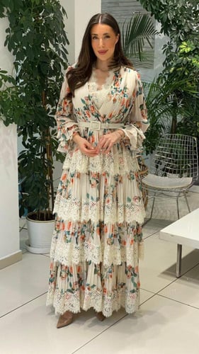 فستان مشجر بحزام وكشكشة ناعمة - مقاس كبير