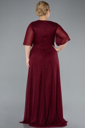 فستان سهرة مطرز بأكمام قصيرة