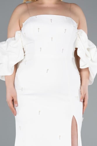 فستان سهرة بأكمام مكشوفة