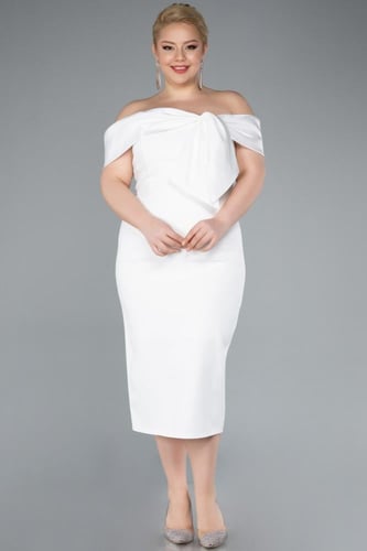 فستان سهرة ميدي مكشوف الكتفين