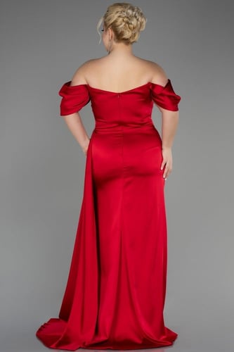 فستان سهرة من الساتان مكشوف الكتفين