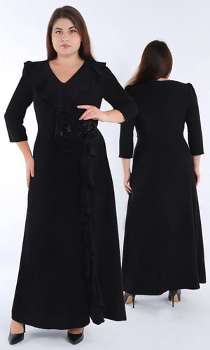 فستان بتفاصيل مكشكشة وأكمام متوسطة الطول