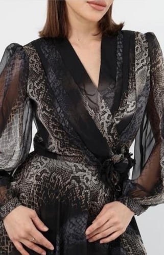 فستان ناعم بقصة خصر جميلة