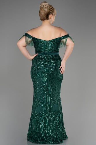 فستان سهرة بتفاصيل دانتيل