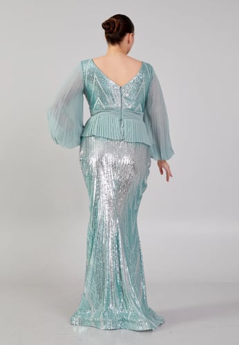 فستان سهرة طويل بالترتر