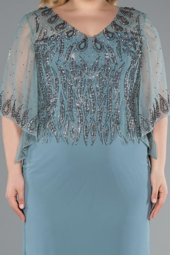 فستان سهرة ميدي بتطريز ناعم