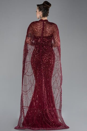 فستان سهرة بتصميم فخم