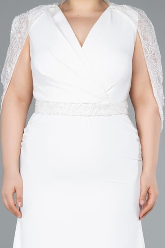 فستان سهرة بخصر وأكمام قصيرة مطرزة