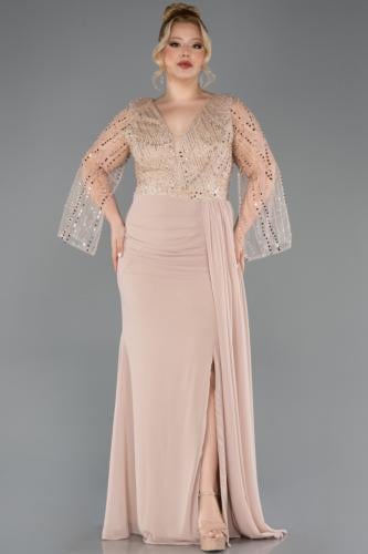 فستان سهرة بأكمام طويلة شفافة