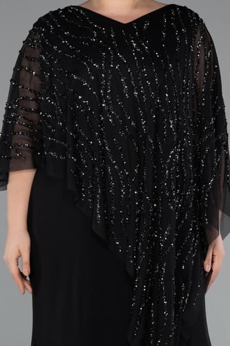 فستان سهرة ساتر بتطريز راقي