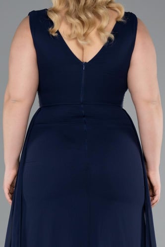 فستان سهرة بتطريز خصر جميل