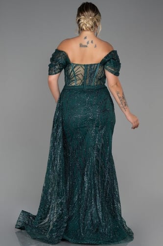 فستان سهرة فخم بكتف مكشوف