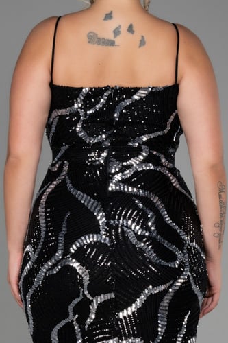 فستان سهرة ميدي بالترتر