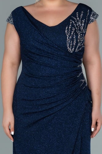 فستان سهرة طويل بأكمام قصيرة