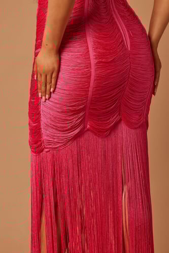 فستان بخيوط شراشيب