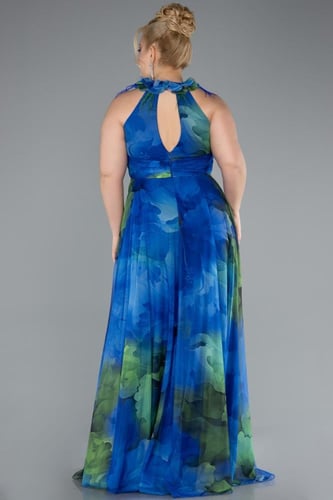 فستان مشجر بعنق مكشكش وأكتاف مكشوفة