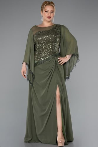 فستان سهرة جميل بأكمام واسعة