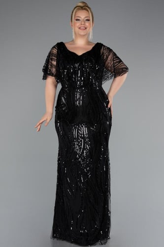 فستان مطرز بالخرز بأكمام قصيرة