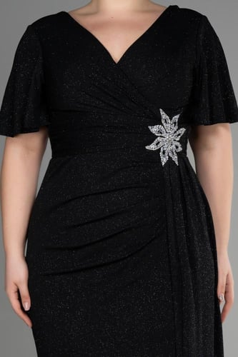 فستان سهرة بقصة خصر أنيقة