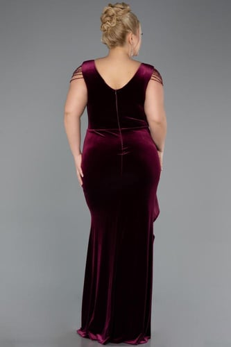 فستان سهرة مخمل بلا أكمام