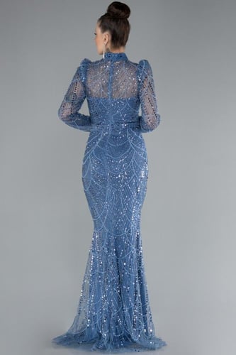 فستان سهرة مطرز بالخرز