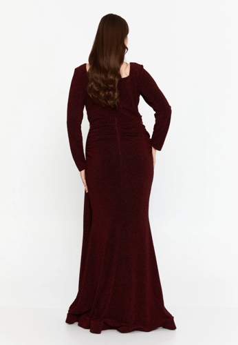 فستان سهرة بقماش التول