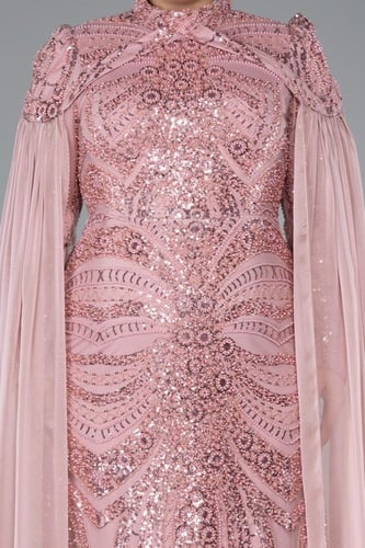فستان حفلة مطرز بالخرز بأكمام شيفون طويلة