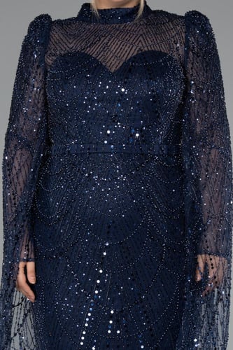 فستان سهرة فخم مطرز بالخرز