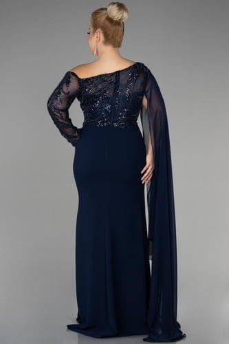 فستان سهرة طويل برداء ناعم